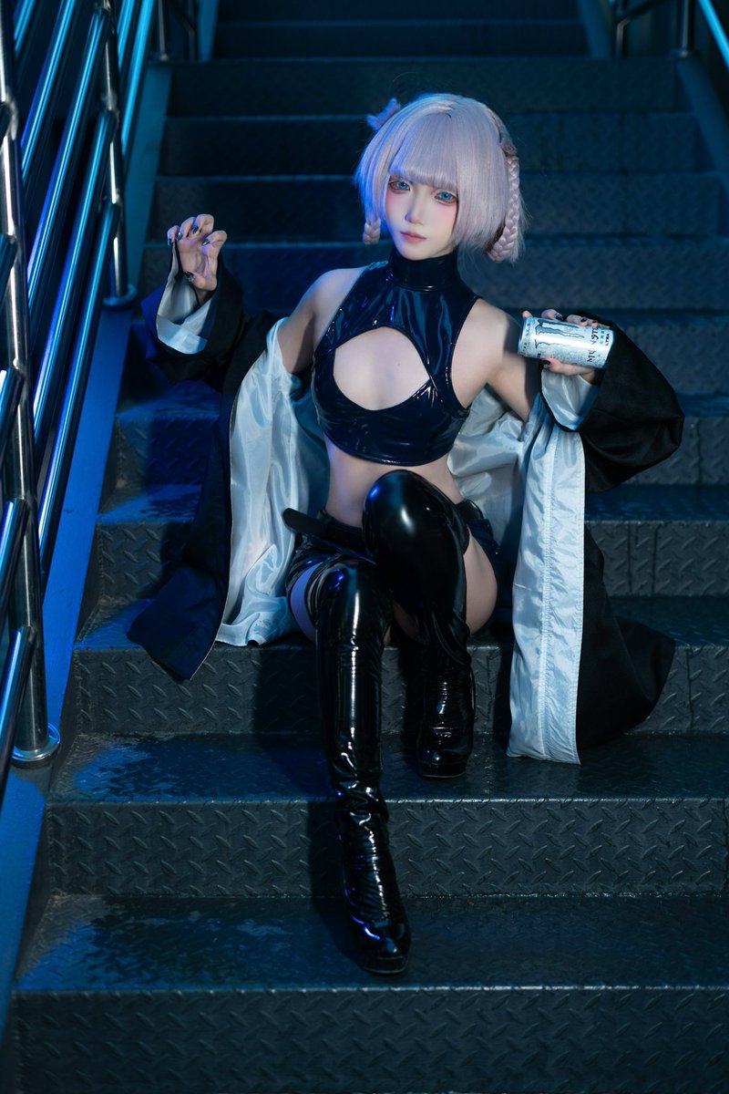 “来试试彻夜不眠吧，少年” #よふかしのうた #七草ナズナ #cosplay