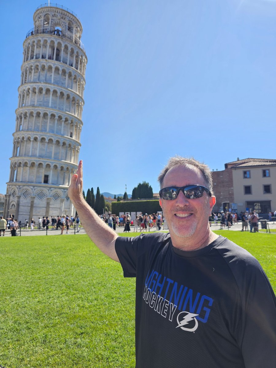prosportsdjs's tweet image. Representing Bolt Nation in Pisa Italy. Love my job. #tblightning #gobolts #distandthunder @prosportsdjs @GregWolfTBL
