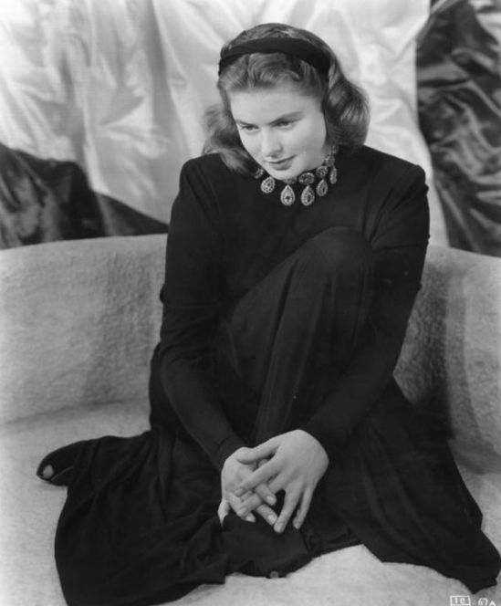 escapeswitch's tweet image. ingrid bergman in designs by edith head for &apos;notorious&apos;