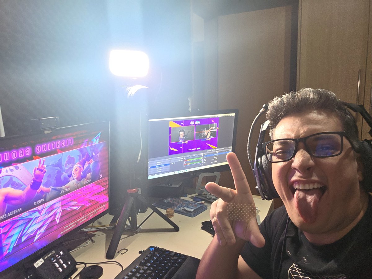 Victor Hugo Buiu (@buiufgc) on Twitter photo Estamos ao vivo com o primeiro dia do Perfect combo by Kabum!
Brota nos meus canais, nos canais do <a href="/kombatklub/">KombatKlub</a>, <a href="/viniFGC/">Vini Oliveira</a>, <a href="/Bomber2XKO/">Bomber | 2XKO 9 de SETEMBRO</a>
<a href="/flavoroflife/">Millia</a>
Brotaaaaaaa Estamos ao vivo com o primeiro dia do Perfect combo by Kabum!
Brota nos meus canais, nos canais do <a href="/kombatklub/">KombatKlub</a>, <a href="/viniFGC/">Vini Oliveira</a>, <a href="/Bomber2XKO/">Bomber | 2XKO 9 de SETEMBRO</a>
<a href="/flavoroflife/">Millia</a>
Brotaaaaaaa