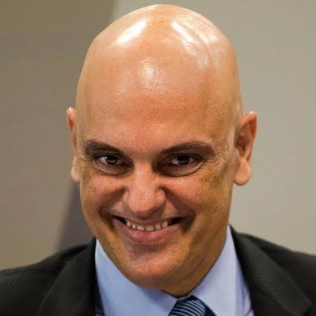 Não é o Léo Lins tweet media