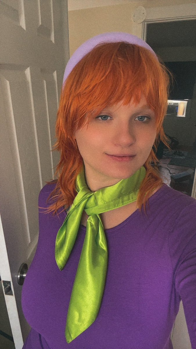 Siinchip's tweet photo. Daphne Blake anyone? https://t.co/nZ7q4DjFZ4