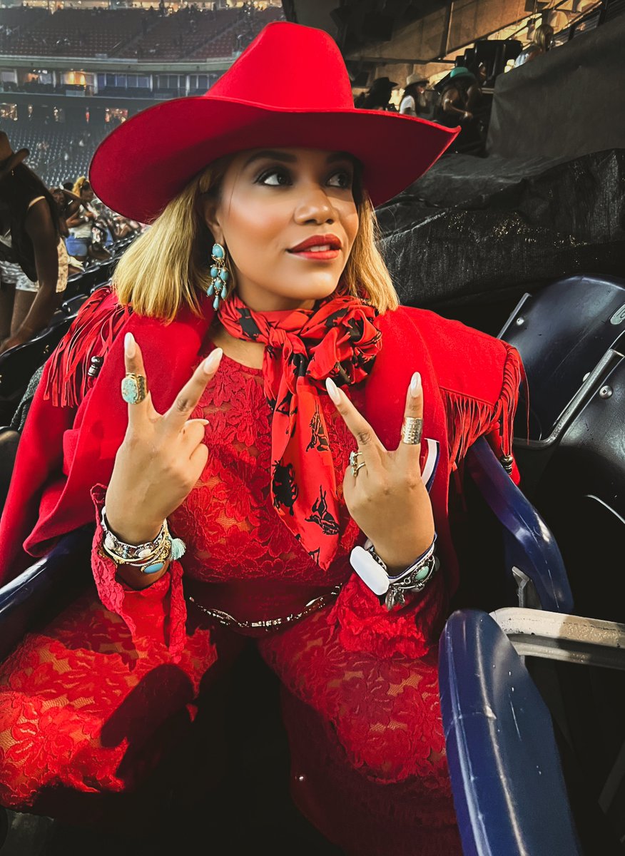 Bayou Debutante & Southern ReBelle tweet media