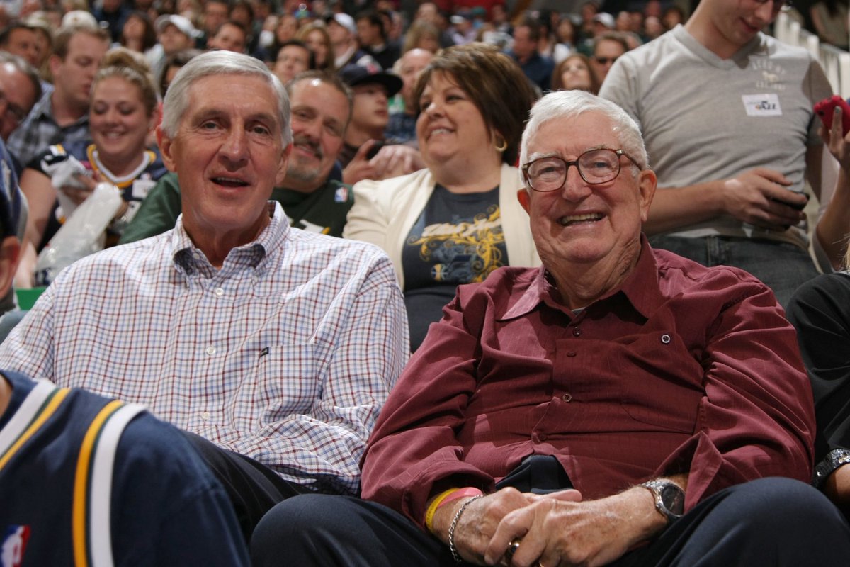 JazzNationNews's tweet photo. R.I.P. Coach Layden 😢 

Former Utah Jazz coach, GM Frank Layden dies at 93

.
.
#JazzNation #UtahJazz #TakeNote
#NBA #FrankLayden https://t.co/qQrvuGBzsu