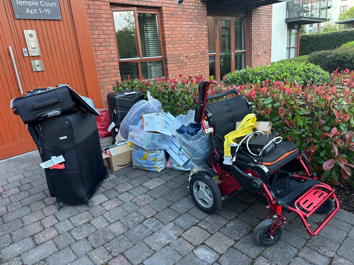 One of our members, Savas, came home to find all his stuff thrown out, incl. his powerchair: his supposed landlord was illegally subletting. He is now homeless but nowhere will register him as homeless for emergency accommodation as he has a migrant Stamp 2... (1/2)