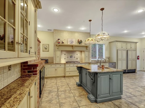 LeventerRE's tweet photo. House For Sale! 
48 Neptune Ave, Deal, NJ
HEART OF DEAL! BEST LOCATION!

AMAZING seashore colonial on a beautiful block near the ocean, in Deal NJ. 

Move right into this 9 bd wonderful family home. 

Steps to BEACH!!! 

For Faster Response,
Please Text Adele Cohen
732-996-3089 https://t.co/jw02apG6mo
