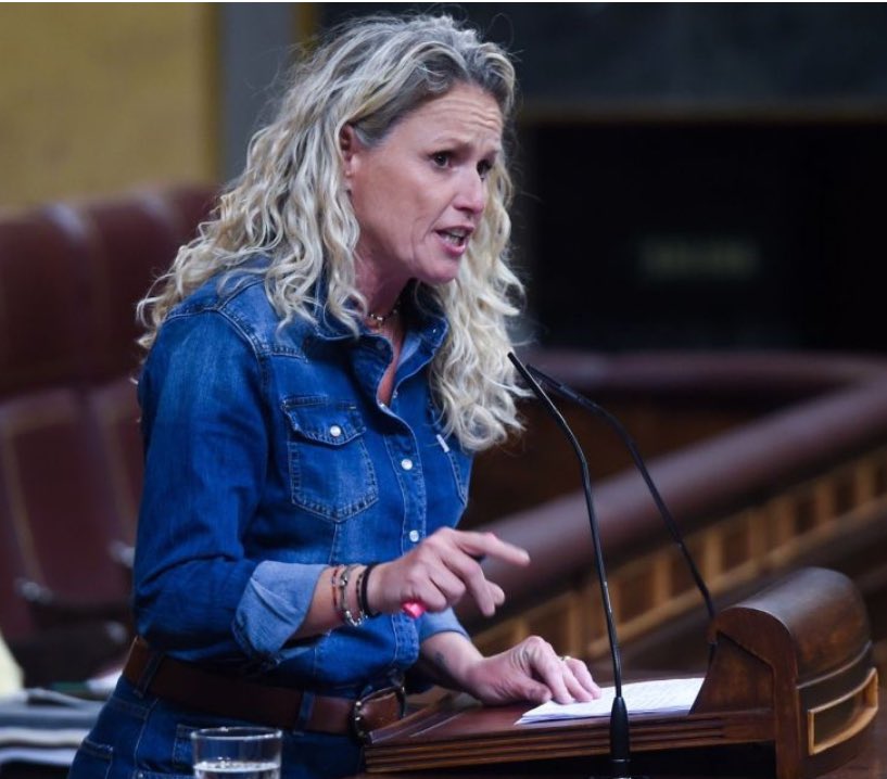 Montse Mínguez, la portavoz del PSOE, condonó una deuda cercana a los 300.000 euros a su pareja sentimental mientras ocupaba el cargo de concejal de Economía en el Ayuntamiento de Lérida.

¿Hay algún socialista honrado?