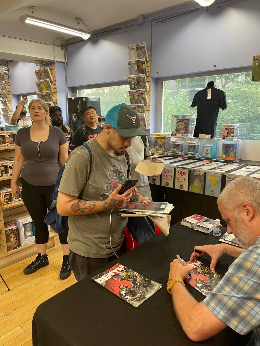 There’s still time to make it over to @Midtown Comics Downtown for the massive PLANET DEATH #1 Launch Day signing! Pick up your copy of this 64-page blockbuster and get it signed by writer Robert Venditti!