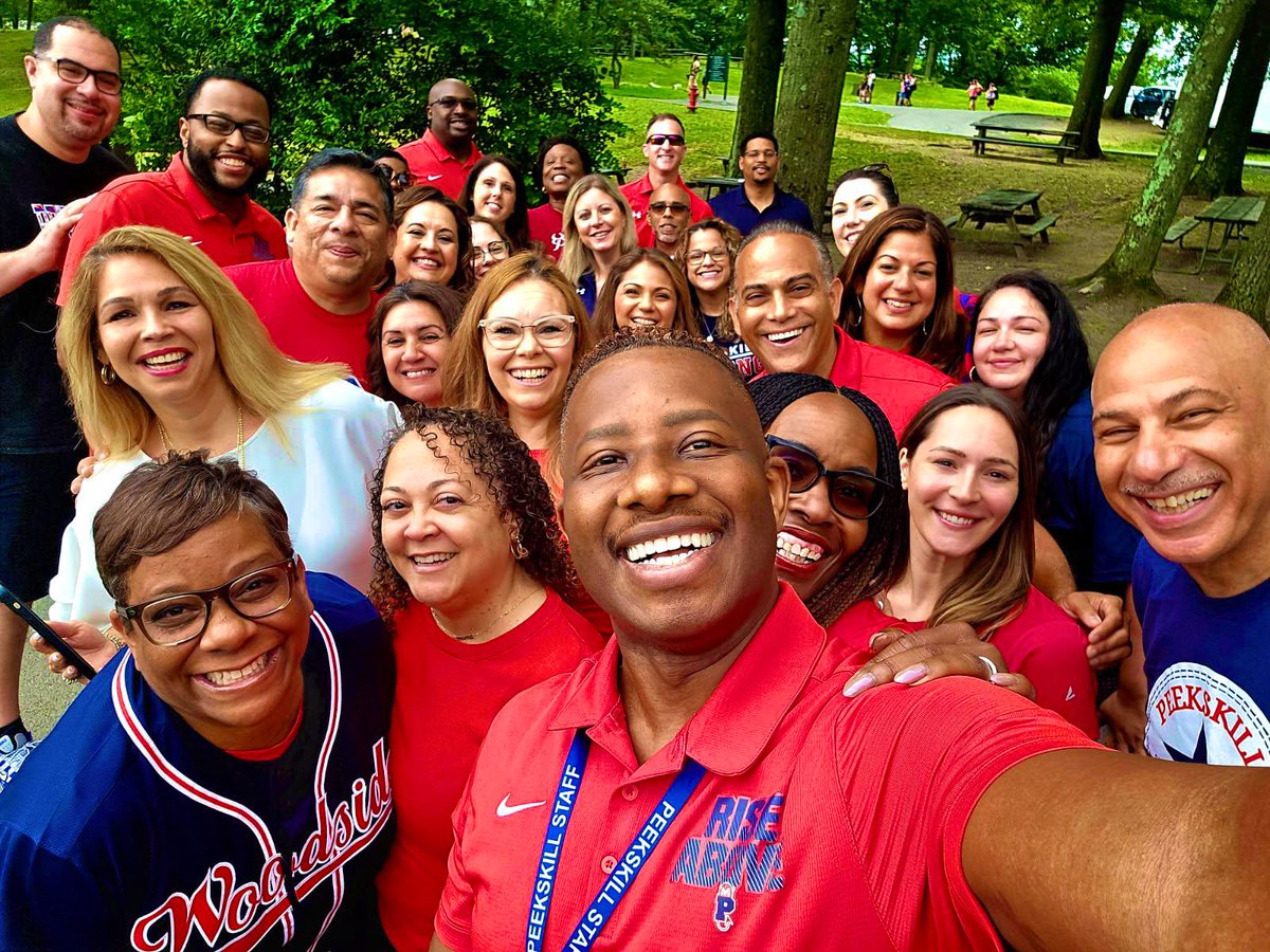 Ellen_Gerace's tweet image. Another great Administrative Summer Retreat filled with data analysis, planning, reflection and collaboration! #KeepingthePromise 💙❤️💙