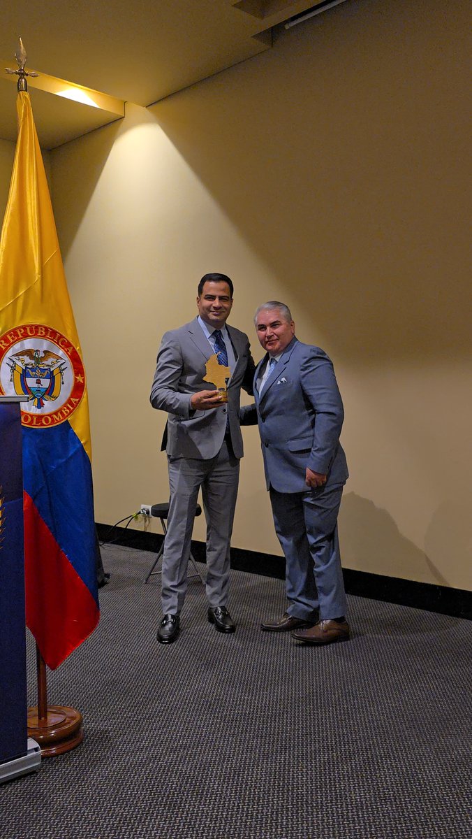 inclusocial's tweet photo. Aníbal José López López recibe el premio Alcalde Solidario e Incluyente de Colombia 2025 https://t.co/zyPd53zr7x a través de @inclusocial https://t.co/vdKqaVIID6