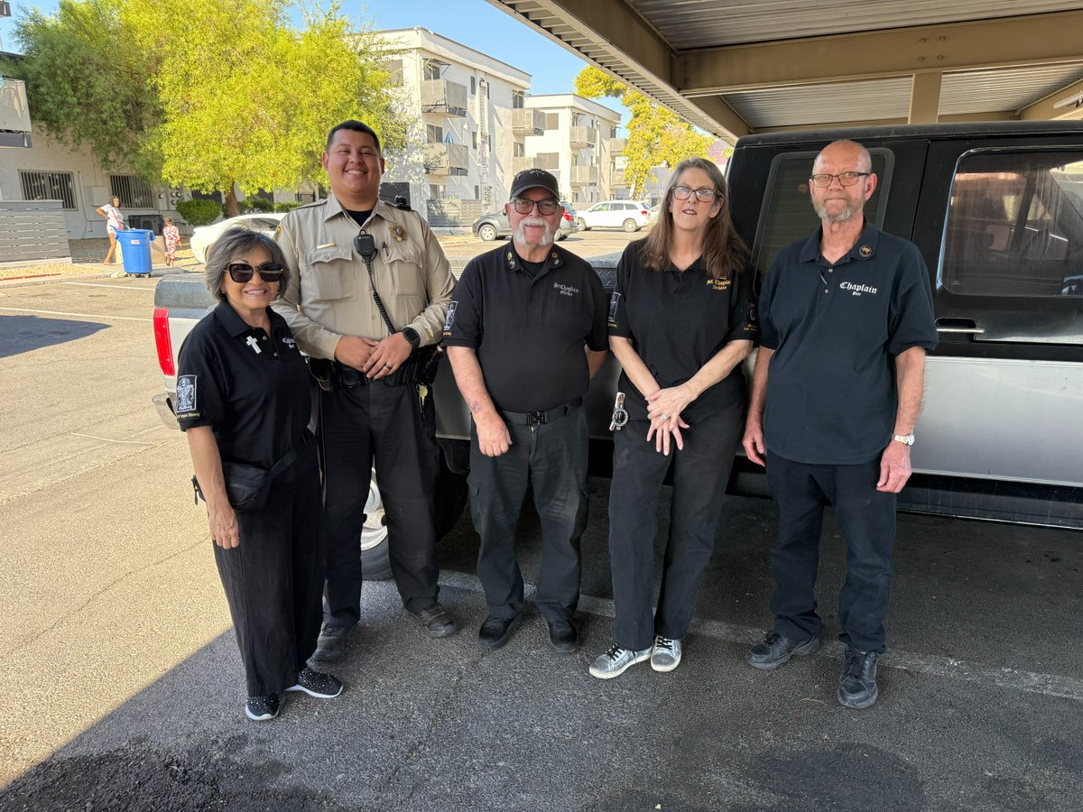 LVMPDSCAC's tweet image. The summer heat doesn't stop our officers and chaplains from outreach in the community.