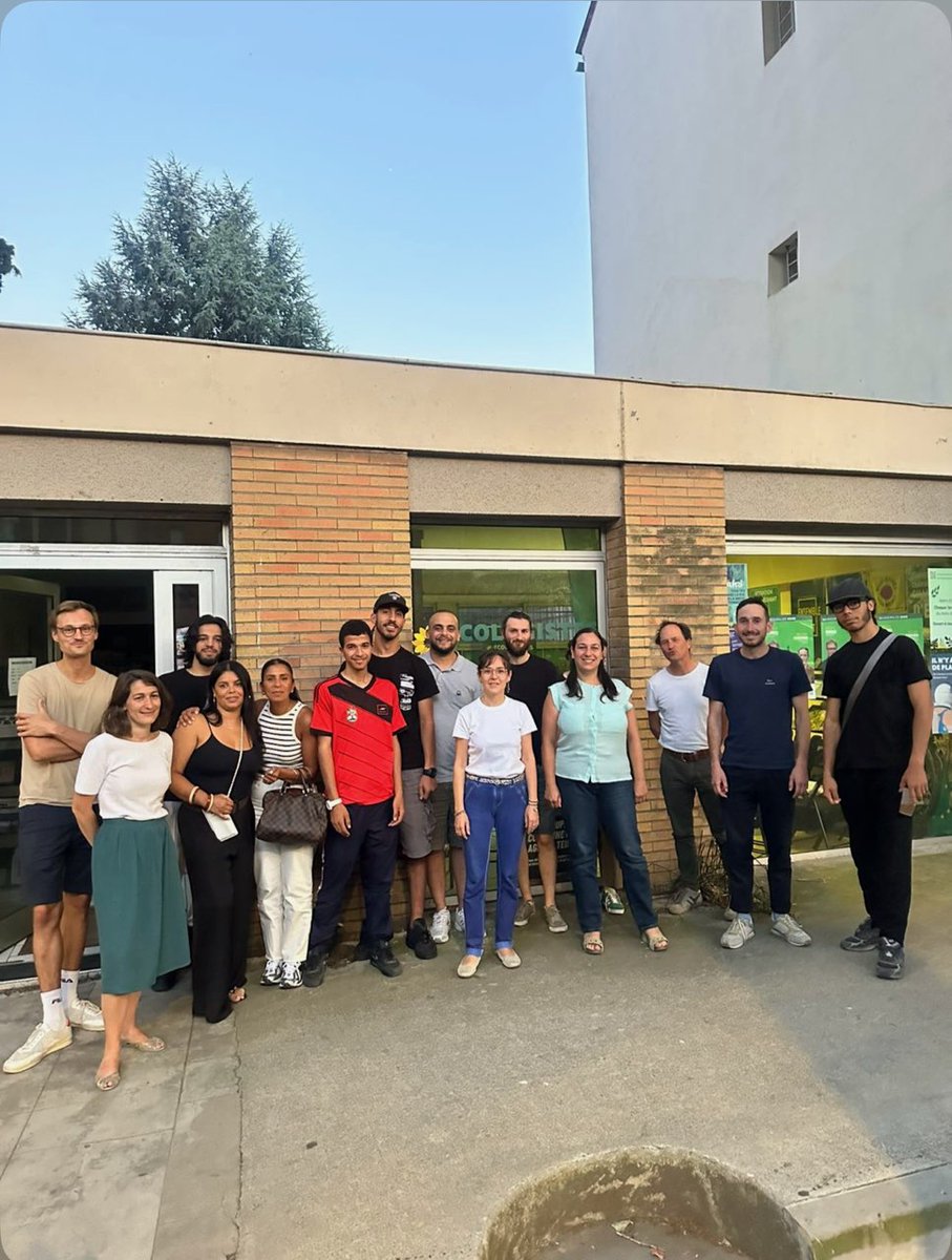 HeleneCabanes's tweet image. Échanges très intéressants avec Tous pour Toulouse sur l'écologie et les quartiers populaires.
Les quartiers regorgent de personnes talentueuses avec de bonnees idées. Il suffit seulement d'écouter et de co-construire ensemble ce que l'on veut pour #Toulouse et nos #quartiers