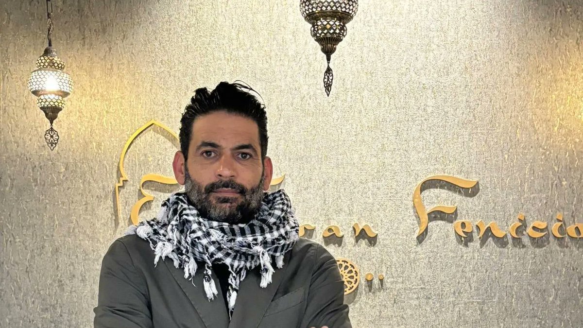 stopdontshoporg's tweet image. Meet Samir Slim - owner of Mimassa, an restaurant in northern Spain (Vigo).
Samir Slim found it appropriate to kick Jews out of his eatery after he heard them speaking Hebrew.
Samir Slim thinks he's in his native Lebanon and his Jew hate and terror promotion will be tolerated.…