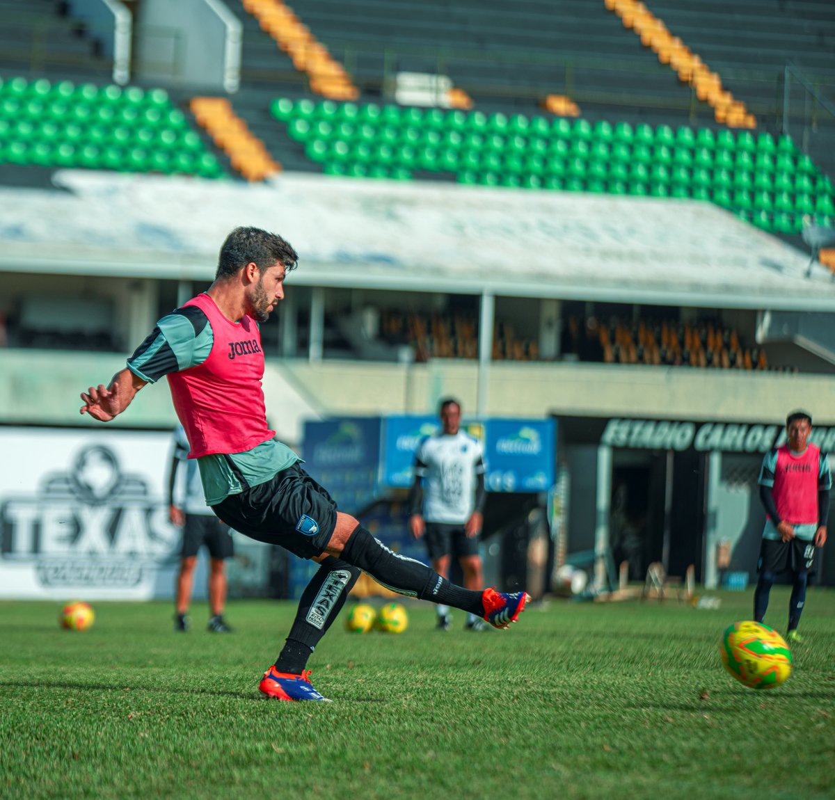 ¡Subimos la intensidad en la #PretemporadaAstada! 🦌🔥