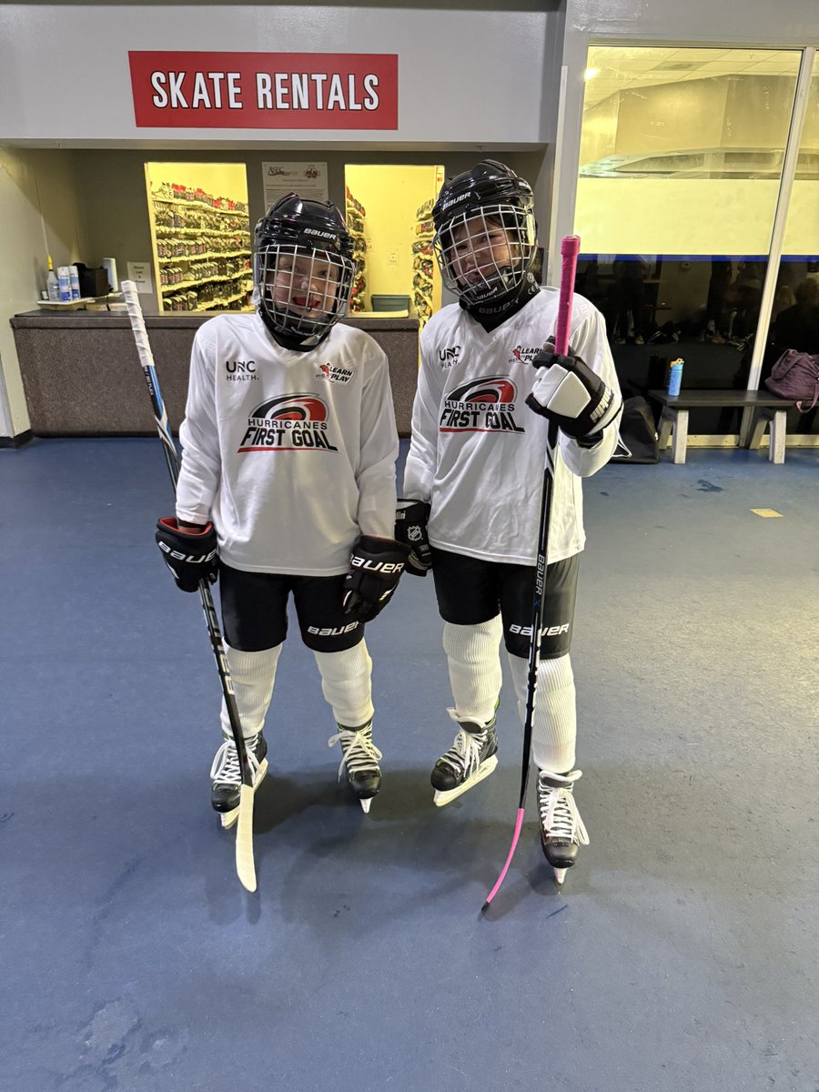 OtherSide_AM's tweet image. Dear @Hedgeye I guess this is what happens when children listen to the #macroshow consistently!! 

what did you do to my child?! 😂😂😂

#LetsGoCanes #Learntoplay @Canes @KeithMcCullough @HedgeyeRJM @thousandairefx @x2da4 @The_Huntsman23