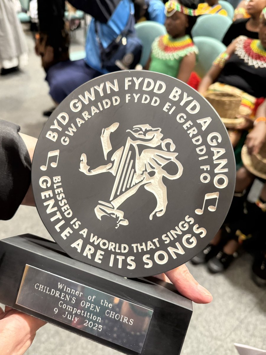 RuthFEvans's tweet image. An honour to adjudicate @llangollen_Eist for 3 Choral competitions incl. ‘Youth Choir of the World’. Incredible performances from youth choirs across the globe 🌍 Llongyfarchiadau pawb/congratulations all! Thoughts are with all affected by the medical incident tonight. #OneWorld