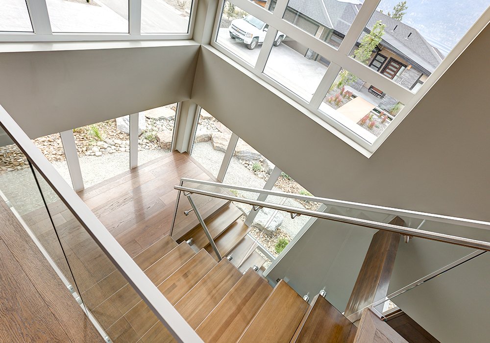 Westeck_Windows's tweet image. Westeck’s expansive windows don’t just add natural light—they redefine how light interacts with space. The stairwell, often overlooked, becomes an architectural focal point, capturing every shifting hue throughout the day. 🌇
#WesteckWindows #VerticalSpaces #StairwellDesign