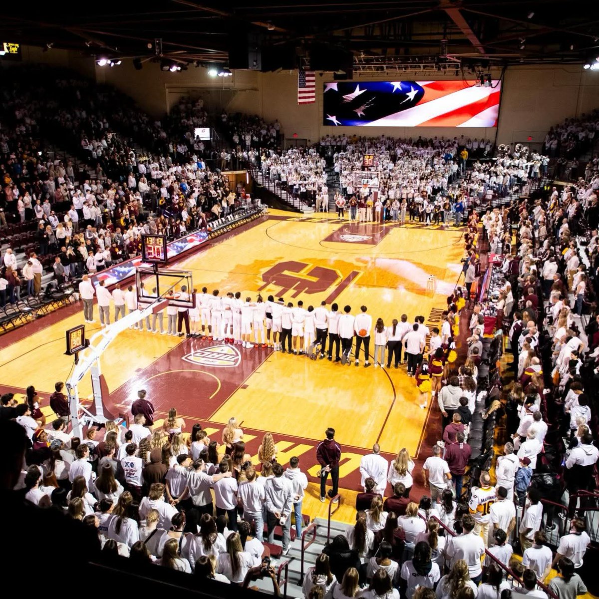 @edenvinyard (@edenvinyard) on Twitter photo Blessed to receive my 6th Division 1 offer from Central Michigan University. Thank you to the coaching staff for the opportunity. <a href="/CoachBronks/">Andy Bronkema</a>
<a href="/CMUMensBBall/">CMU Men's Basketball</a> #AGTG #BLESSED #D1 Blessed to receive my 6th Division 1 offer from Central Michigan University. Thank you to the coaching staff for the opportunity. <a href="/CoachBronks/">Andy Bronkema</a>
<a href="/CMUMensBBall/">CMU Men's Basketball</a> #AGTG #BLESSED #D1