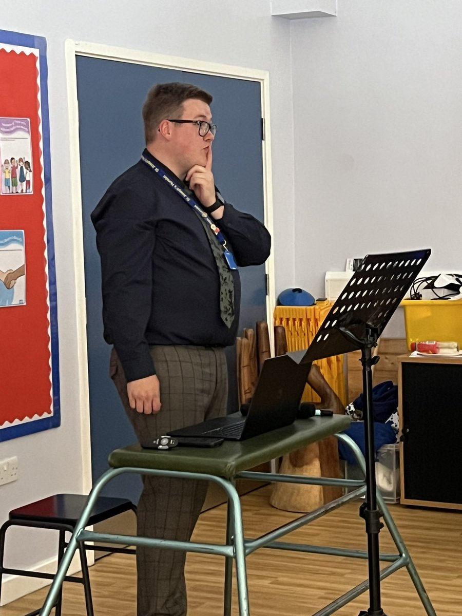 Year 6 wowed us with their end of year performance ‘I’m an 11 year old , get me out of here’. Very ably supported by Year 5. Such amazing acting, singing, comic timing and how did you remember all of those lines? Well done to the director - Mr  Lucas! It’s a ⭐️⭐️⭐️⭐️⭐️ review.