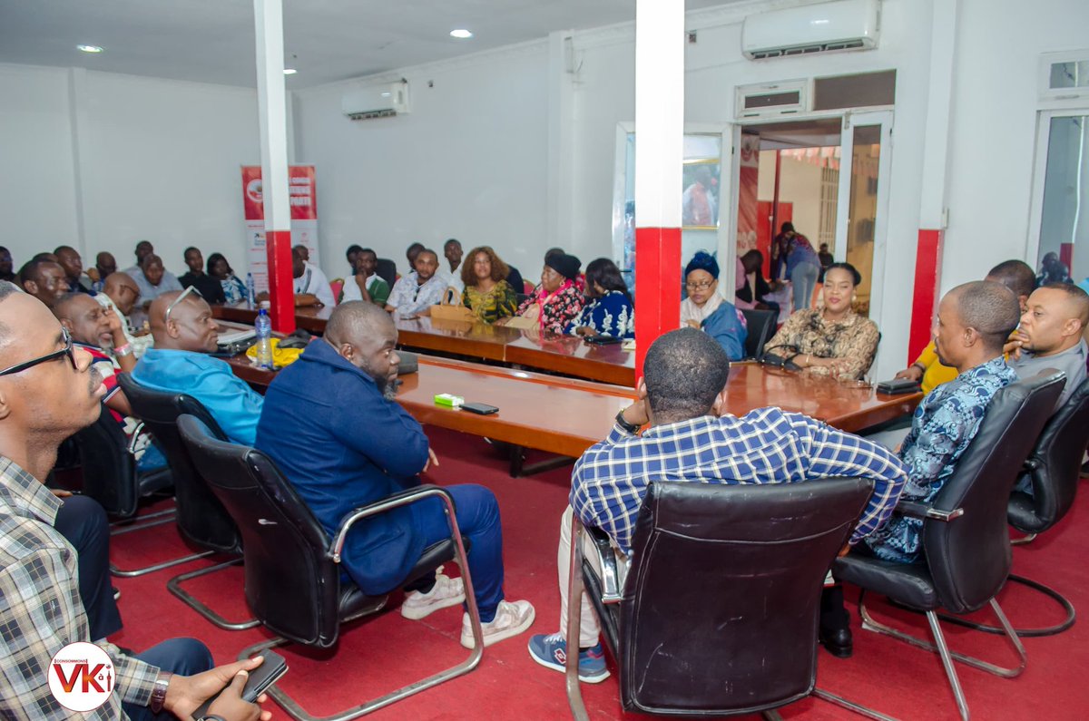 GaborienM's tweet photo. UNC KINSHASA NE DORT PAS

Ce mercredi 09/07,j'ai tenu une importante réunion stratégique avec l’ensemble des chefs de corps et élus communaux du parti de la ville. Au cœur des échanges : la transmission d’un message fort de la haute hiérarchie du Parti concernant l’attitude à adopter face à la situation politique actuelle du pays, la restructuration ainsi que la redynamisation de l’ @uncrdc de @VitalKamerhe1  à Kinshasa.