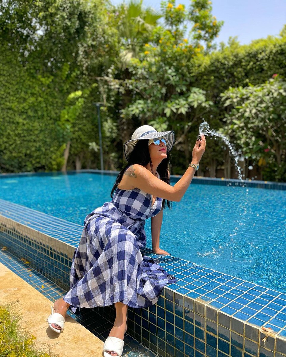 انا و خالتي رانيا جينا و جاهزين للنكح