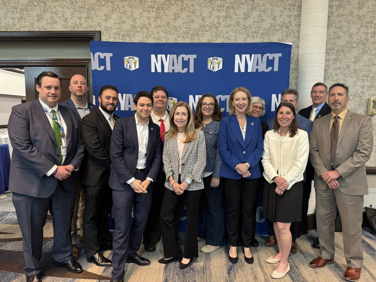 NewYorkStateIG's tweet image. Inspector General Lucy Lang and AIC for Workers’ Compensation Fraud Bryan Richmond, joined by members of our Long Island team, recently presented at the joint @_NYACT/@insurancecrime Workers’ Compensation Fraud Seminar.
Thanks to NYACT & NICB for hosting such an informative day.