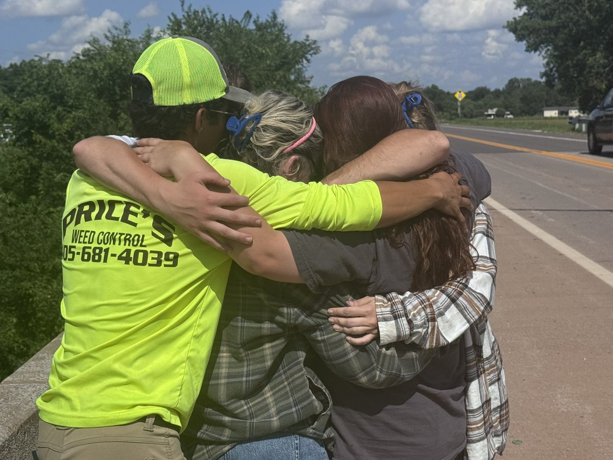 JohnHayesNews's tweet image. 💔🥺 WE LOVE YOU JADEN: It’s been less than a week since Jaden Ybarra lost his life after jumping into turbulent water in Luther. Tonight at 10, a tribute from his family & friends; plus their message to other swimmers and their families this summer.
