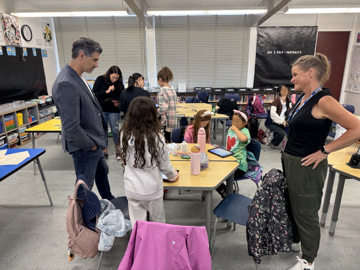 Cesare Martino (@cesare_martino) on Twitter photo Thank you <a href="/khachlaf/">Karim Hachlaf</a> for visiting Aubrey and Burnaby North today and checking out our Summer Session programs! Our students and staff appreciate your support. Thank you <a href="/khachlaf/">Karim Hachlaf</a> for visiting Aubrey and Burnaby North today and checking out our Summer Session programs! Our students and staff appreciate your support.