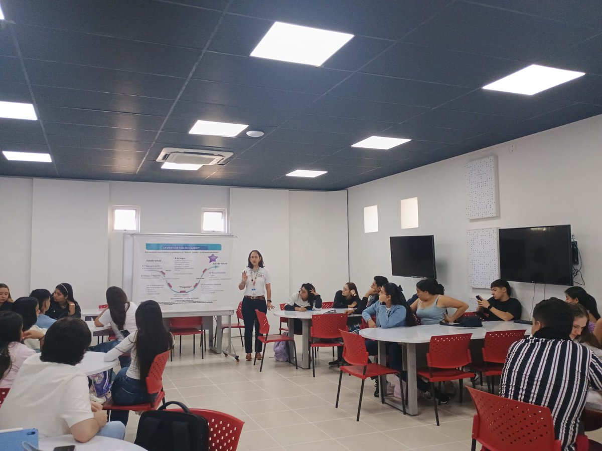 🎓✨ Hoy iniciamos con entusiasmo la inducción a nuestros estudiantes, donde socializamos la certificación internacional BPSO Host UNAB en Buenas Prácticas en Cuidado de la Salud.
Un compromiso que fortalece la excelencia académica y la calidad del cuidado. 💙 #UNAB #BPSO
