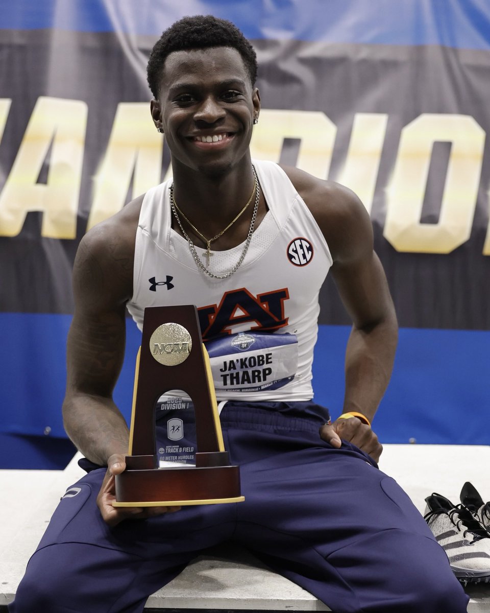 AuburnTigers's tweet image. 🗣️ VOTE THARP
Lock in your vote for @AuburnTFXC’s Ja’Kobe Tharp for The Bowerman today! The award is given to the top collegiate male and female track athlete of the year. Voting closes Thursday at 1 p.m.
🗳️: auburntige.rs/44odGfS
#WarEagle x @thebowerman