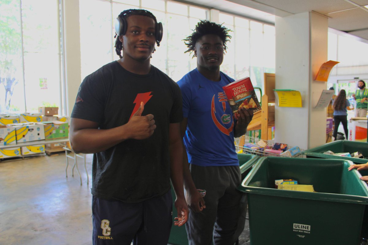 Aaron Chiles Jr (@aaron7chiles) on Twitter photo Proud to stand with Bread of the Mighty today in the fight against hunger. It’s a real issue right in our own backyard. Let’s keep showing up and making a difference. To show your support please visit breadofthemighty.org <a href="/Fl_Victorious/">Florida Victorious</a> #FVFoundation Proud to stand with Bread of the Mighty today in the fight against hunger. It’s a real issue right in our own backyard. Let’s keep showing up and making a difference. To show your support please visit breadofthemighty.org <a href="/Fl_Victorious/">Florida Victorious</a> #FVFoundation