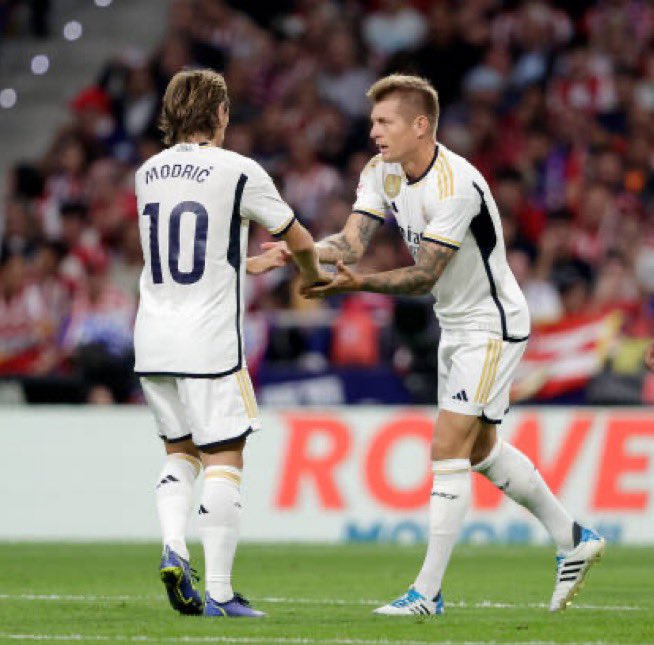 مباراة اليوم أثبتت أن الفريق بحاجة ماسة إلى لاعب خط وسط قادر على التحكم برتم الفريق والخروج بالكرة (بجودة عالية) ، حيث ظل هذا النقص ملازماً للفريق منذ رحيل كروس وتقدم عُمر مودريتش ، بالإضافة إلى مركز الظهير الأيسر الذي عانى منه الفريق كثيراً في المواسم الماضية .
#مدريد_باريس