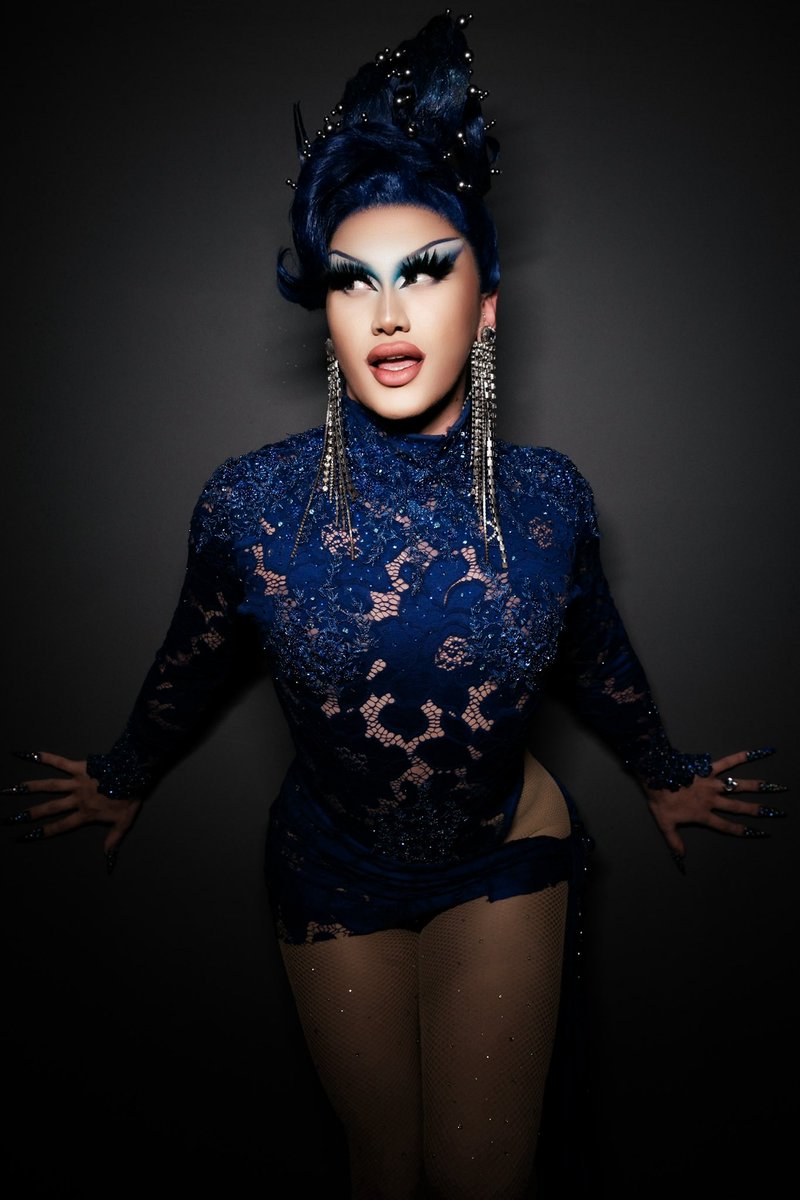 uiuinaza's tweet image. Première de @DragRaceBr 👑🏁