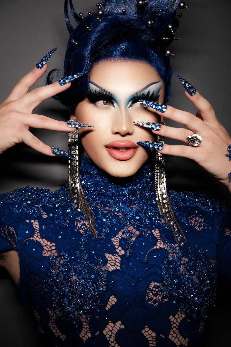 uiuinaza's tweet image. Première de @DragRaceBr 👑🏁