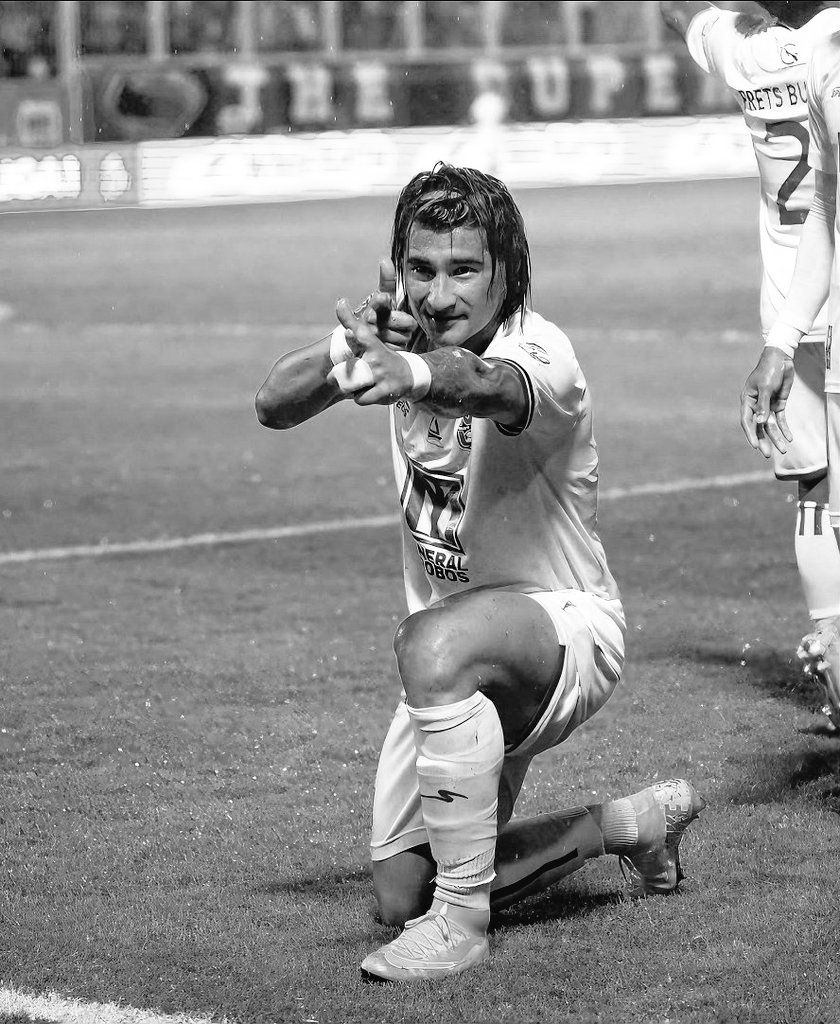 Gisselle Ortiz (@gisse_py) on Twitter photo El Chino Martínez finalmente no formaría parte del <a href="/SpLuquenOficial/">Sportivo Luqueño</a> por incumplimiento de contrato.
Firmó el sábado y pidió permiso por problemas familiares pero hasta hoy no se presentó en los entrenamientos.
Como consecuencia podria ser baja del auriazul.
<a href="/TigoSportsPY/">Tigo Sports</a> El Chino Martínez finalmente no formaría parte del <a href="/SpLuquenOficial/">Sportivo Luqueño</a> por incumplimiento de contrato.
Firmó el sábado y pidió permiso por problemas familiares pero hasta hoy no se presentó en los entrenamientos.
Como consecuencia podria ser baja del auriazul.
<a href="/TigoSportsPY/">Tigo Sports</a>