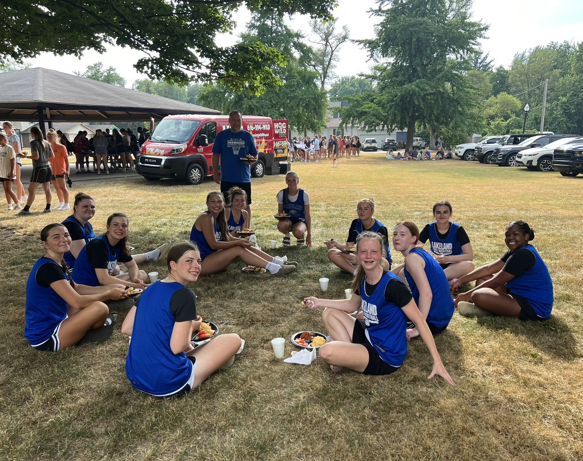 Fantastic 3 days at Hope Team camp! Back to back beach days, went downtown for some ice cream, and of course tons of basketball! Thanks <a href="/HopeCollegeWBB/">Hope College WBB</a> for hosting, we had a great time! 

Go Eagles! 🦅