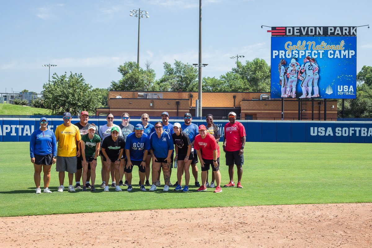 𝗣𝗿𝗼𝘀𝗽𝗲𝗰𝘁 𝗖𝗮𝗺𝗽 ✔️

The 2025 Girls' Gold National Championship 𝙗𝙚𝙜𝙞𝙣𝙨 𝙩𝙤𝙢𝙤𝙧𝙧𝙤𝙬 🏆

#USASoftball | #GoldNationals