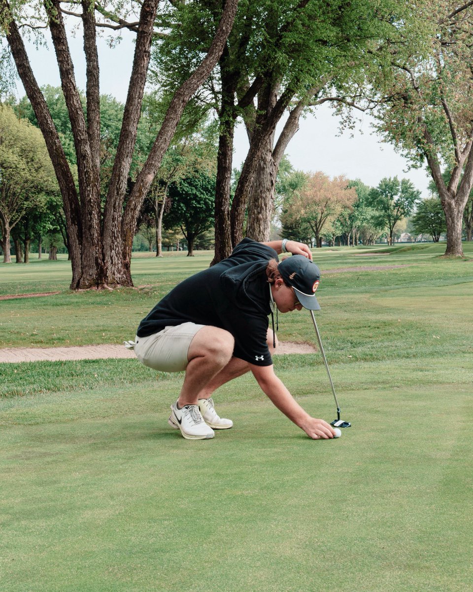 How do you line-up your putts? 🤔
