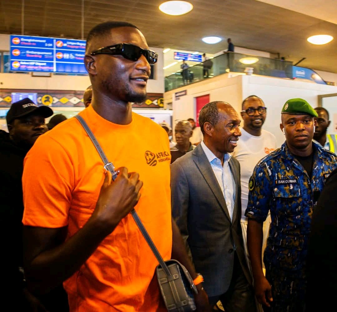 Africaguinee's tweet photo. ⚽️ Retour en images sur l'arrivée de l’attaquant international Serhou Guirassy à Conakry🇬🇳⤵️
#FEGUIFOOT #Africaguinee #Guirassy https://t.co/jqWaKXVShk