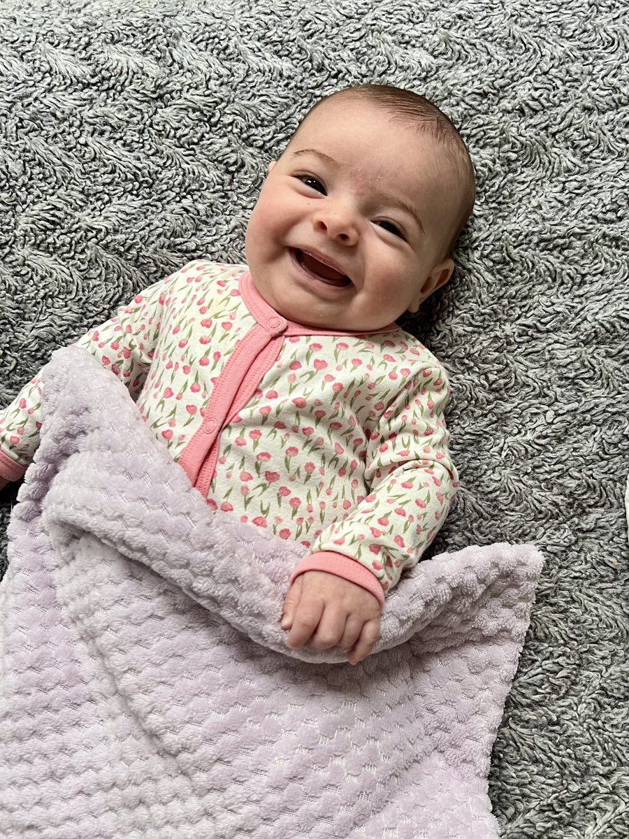 IanOliverWX's tweet image. Happy baby! ❤️ We are so lucky to have her and I’m so grateful that we’ve been able to spend this time together as a family 🙏🏼
Back to it on @foxweather next week - see you Monday! ⚡️