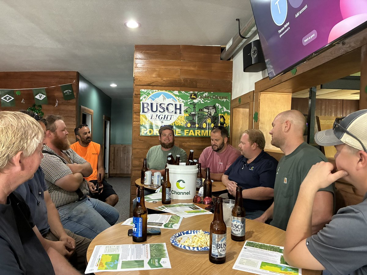 Got together with some customers from SeedFirst in Mingo today for a little agronomy happy hour <a href="/elgringodemingo/">Preston Wilson</a> #Channel