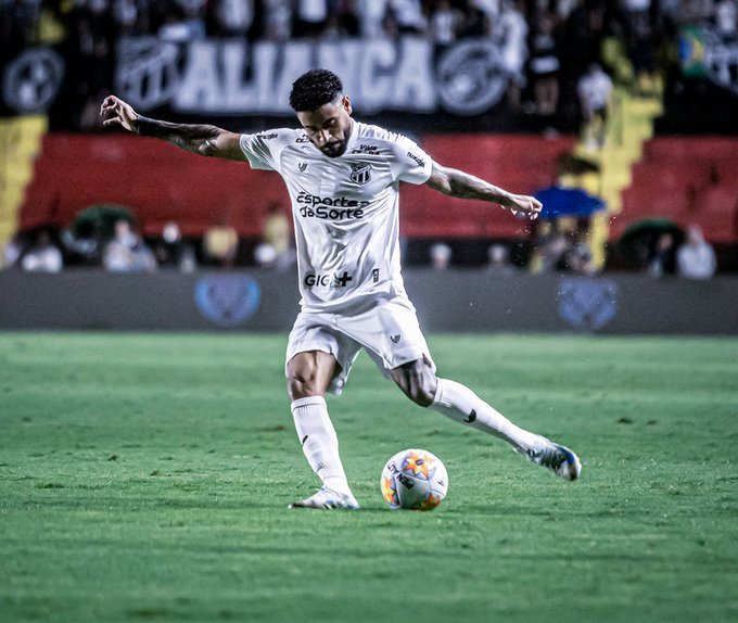 Sportlighttplus's tweet photo. NOS PÊNALTIS ⬜⬛
Ceará elimina o Sport e pega o Bahia na semifinal da Copa do Nordeste! ⬇️

#CopaDoNordeste #CEAXSPO #cearasc #sportrecife

https://t.co/Zs2pl2pyRD https://t.co/U3Gz5TXDyp