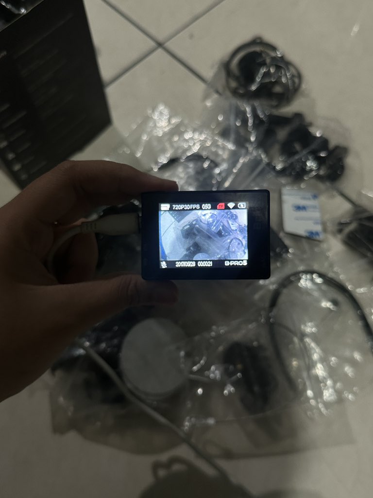 sakotengenak tweet media