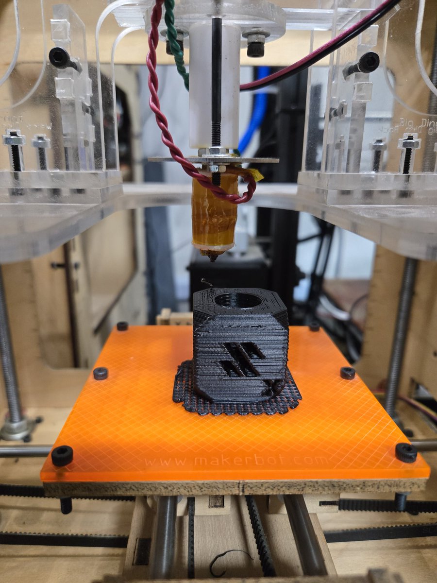 RainMotorsports's tweet image. Y AXIS is mirrored after flashing firmware but can we pretend for a minute the @makerbot Cupcake is printing well? .28 layer height 215 motor pwm at 30 mm/s Stopping the hotend side to side movement may improve this quite a bit. #3dprinting