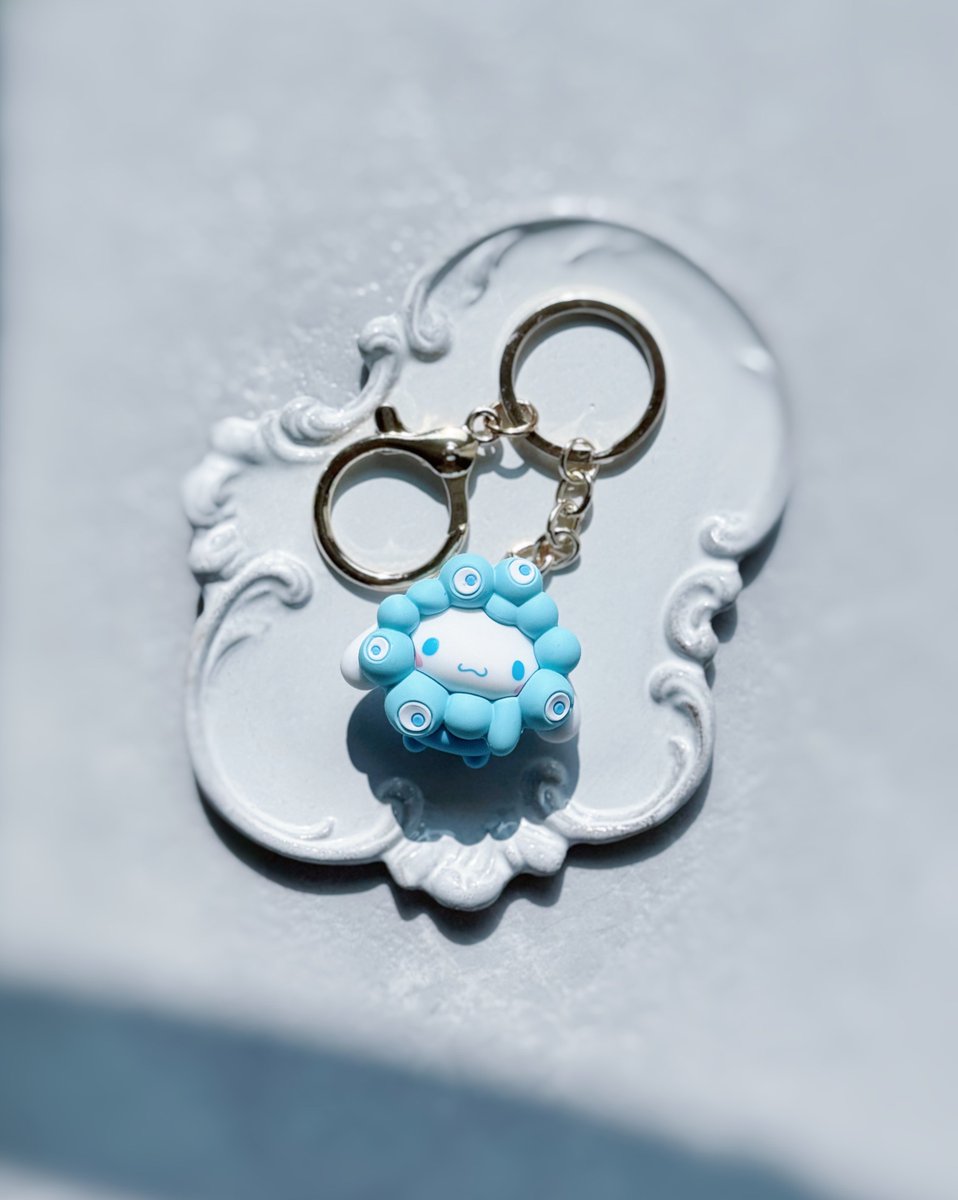 我が家は増殖しやすいキャラものに厳しいので、1つだけ！ミャクミャクコラボのシナモンちゃん🩵🤍