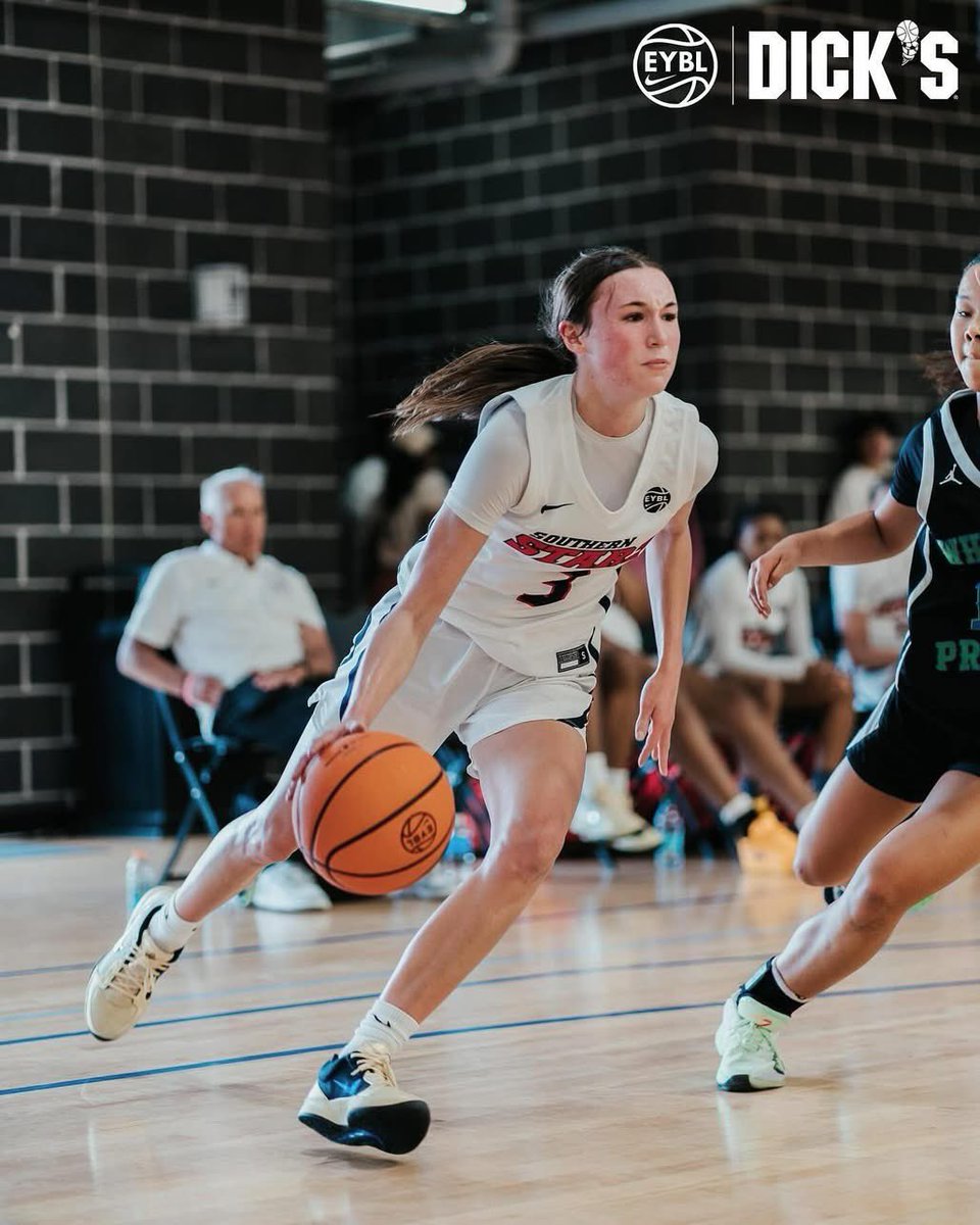 ALSoStarz's tweet image. STARZ 16U NIKE EYBL 2027 5-10 G MADDIE BRADEN of @CAK_GBball in Knoxville TN picks up OFFER from D1 @SamfordWBB of the SoCon & New Head Coach @CoachMattWise! Congrats to @MaddieBraden22! 👏 Go STARZ! ⭐️