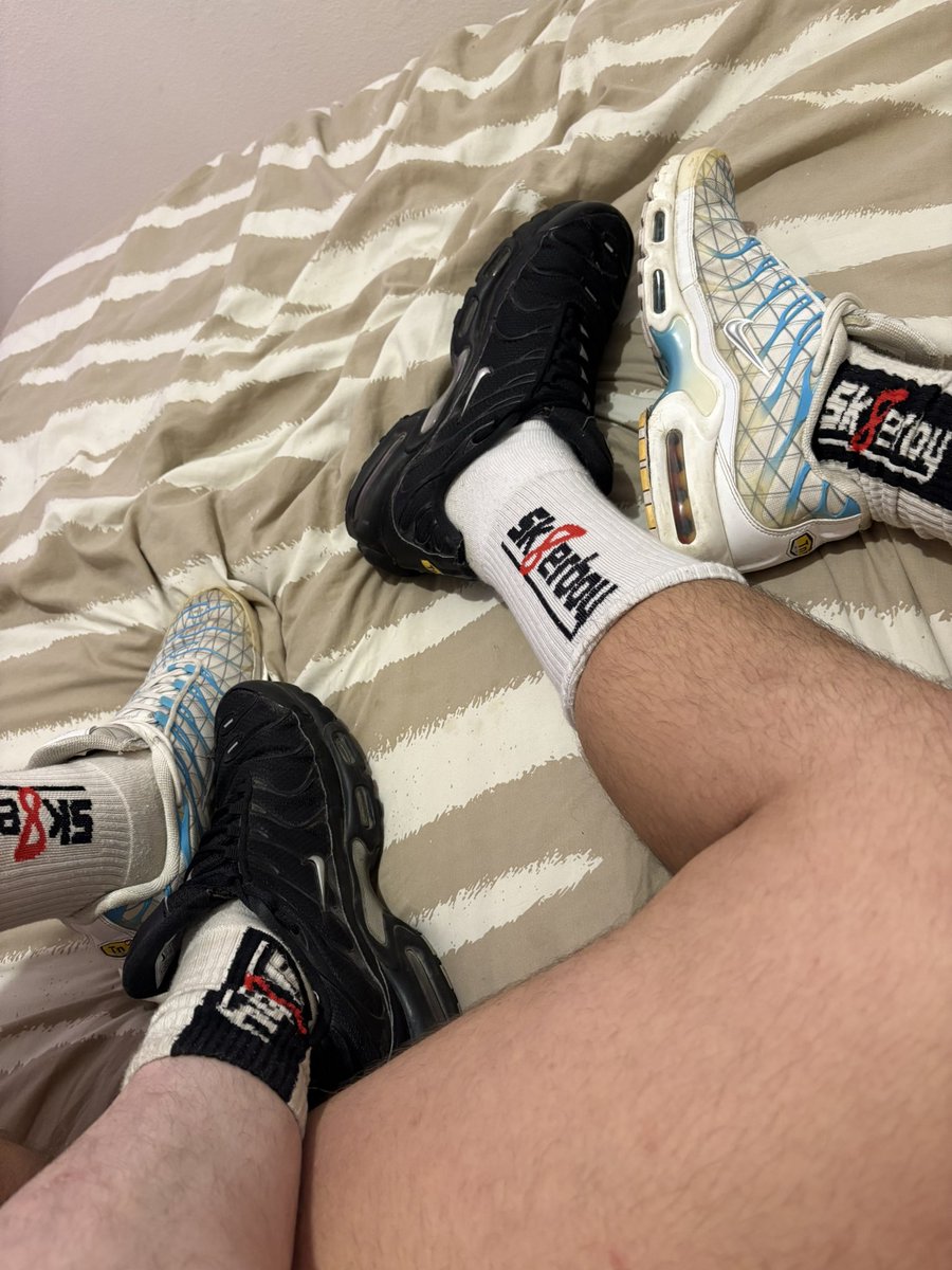 Sneaktoy tweet media