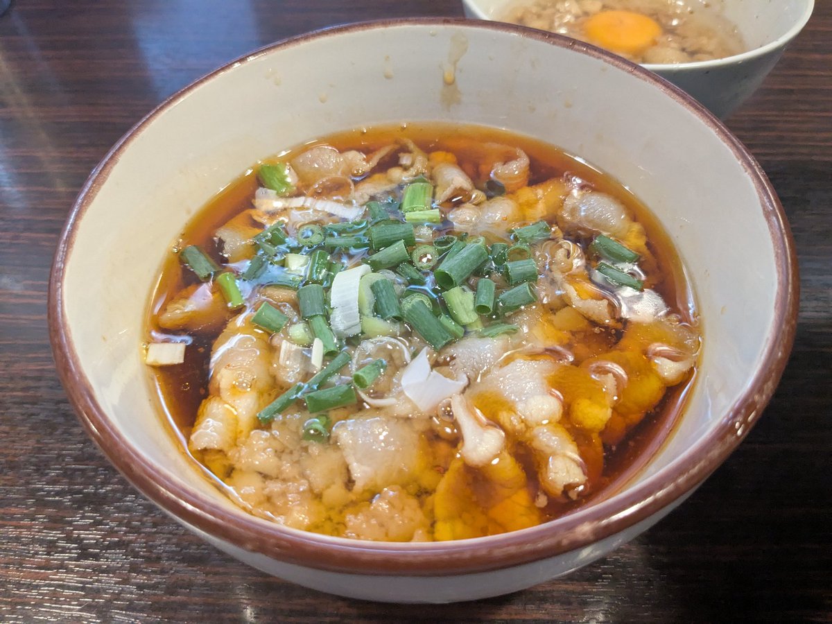 shurihiro's tweet image. 麺道くろとん
旨辛肉盛りつけそば
旨背脂　つけ脂タレ　

見た目からして絶対旨い！
ってことで提供終了前にようやく訪問🍜
旨辛のつけ汁が旨い😋
またつけ汁に合わせた麺もスルスルと食べられいい☺️
最後はつけ脂タレをつけ汁にドボンし
もう最高！
いゃ〜旨かった〜😁
#沖縄ラーメン　#くろとん