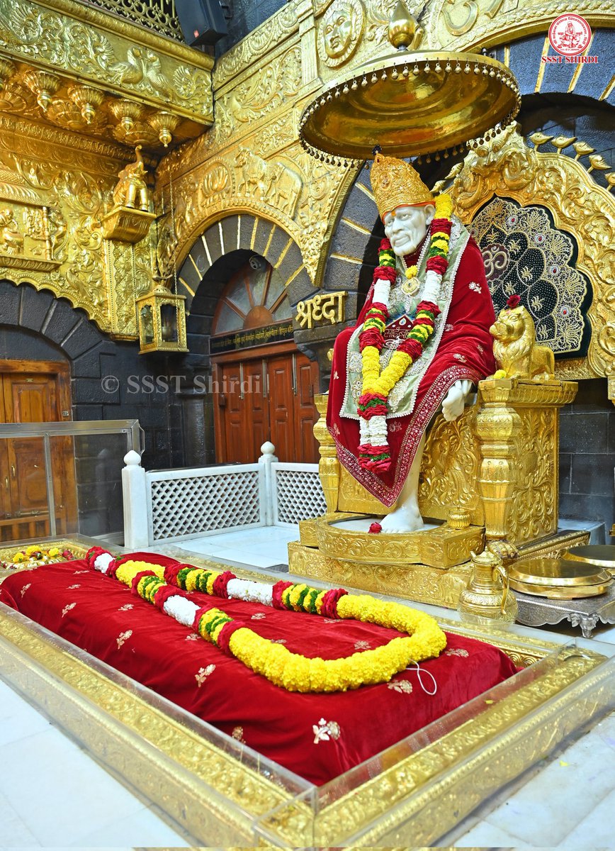 श्री गुरुपौर्णिमेच्या हार्दिक शुभेच्छा 🙏🏻🙏🏻