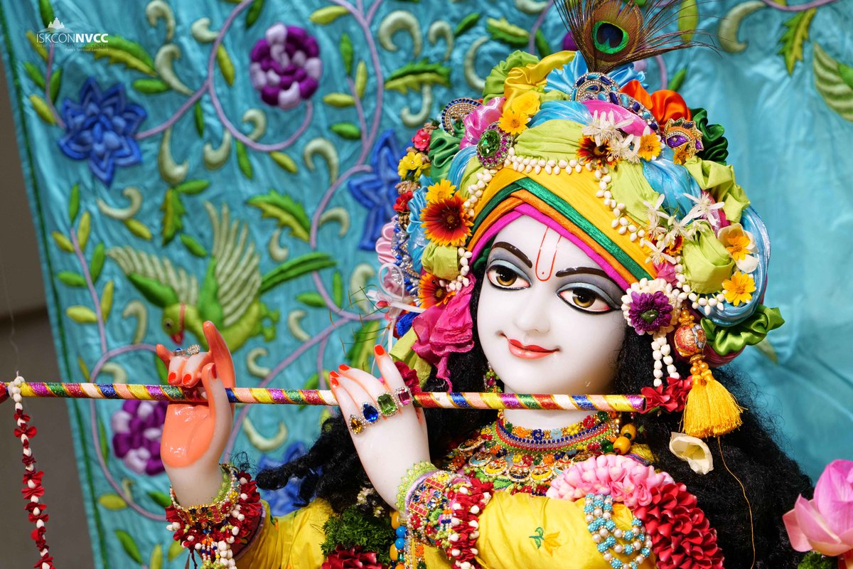 ISKCONPune's tweet photo. 🙏🏽Today's Darshan 📿 🗓10-07-2025🙏
🌷Sri Sri Radhavrindavanchandra🌷
🚩@ISKCONNVCCPune🚩
.
.
#ISKCON #ISKCONNVCC #ISKCONNVCCPune #ISKCONPune
#10thjuly #10thjuly2025 #Thursday #Vrindavan
#Harinaamsankirtan #Radheshyamdas #Radheradhe
#Sankirtan #Kirtan #Mayapur #Prabhupada https://t.co/6Ldfe5YXT3
